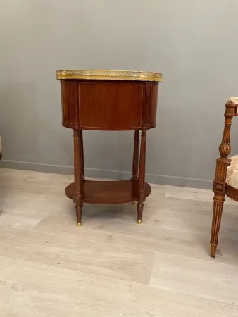 Table Chiffonniere De Forme Tambour En Acajou De Style Louis XVI