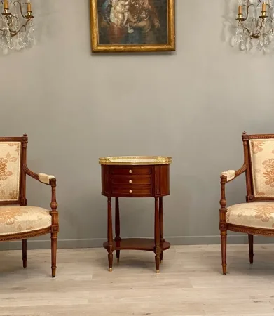 Table Chiffonniere De Forme Tambour En Acajou De Style Louis XVI