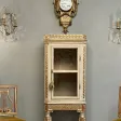 Vitrine En Bois Laqué Et Doré d'Epoque Louis XVI Vers 1780