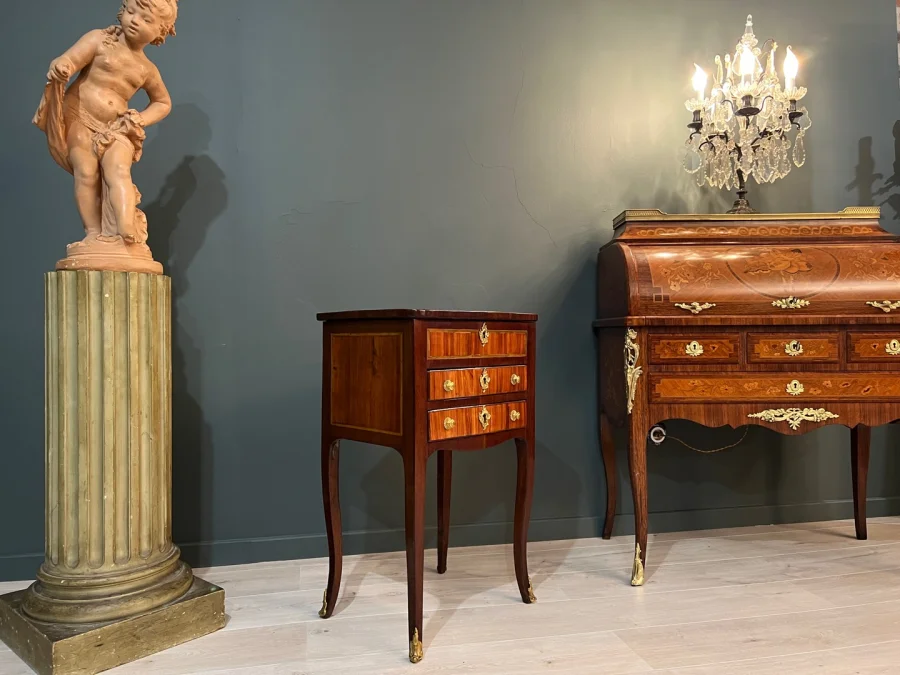Table Chiffonnière En Marqueterie d'Epoque Louis XV