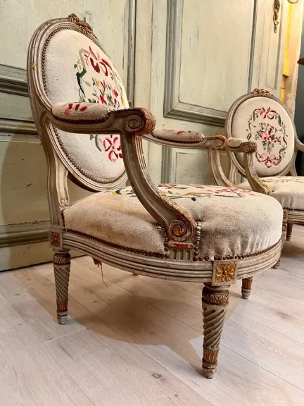 Importante Et Large Paire De Fauteuils De Style Louis XVI Epoque XIXeme Vers 1860