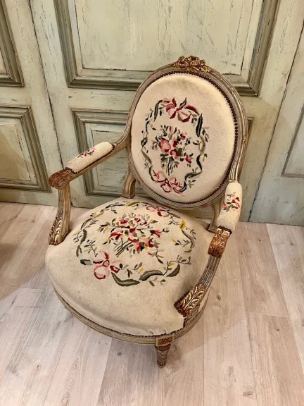 Importante Et Large Paire De Fauteuils De Style Louis XVI Epoque XIXeme Vers 1860
