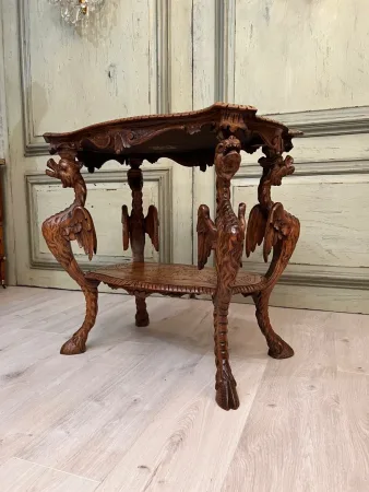 Dans Le Gout De Gabriel Viardot, Table En Noyer Japonisante Fin XIXeme