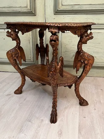 Dans Le Gout De Gabriel Viardot, Table En Noyer Japonisante Fin XIXeme