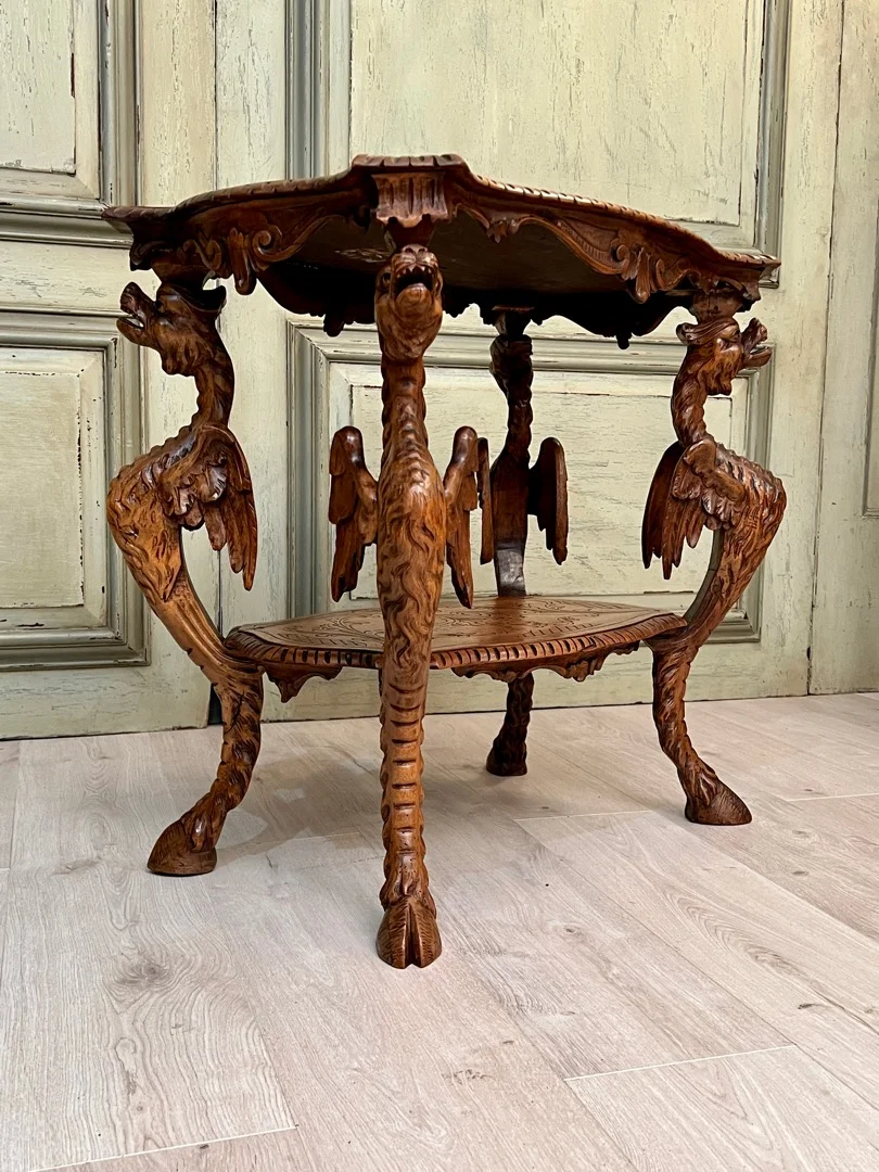 Dans Le Gout De Gabriel Viardot, Table En Noyer Japonisante Fin XIXeme