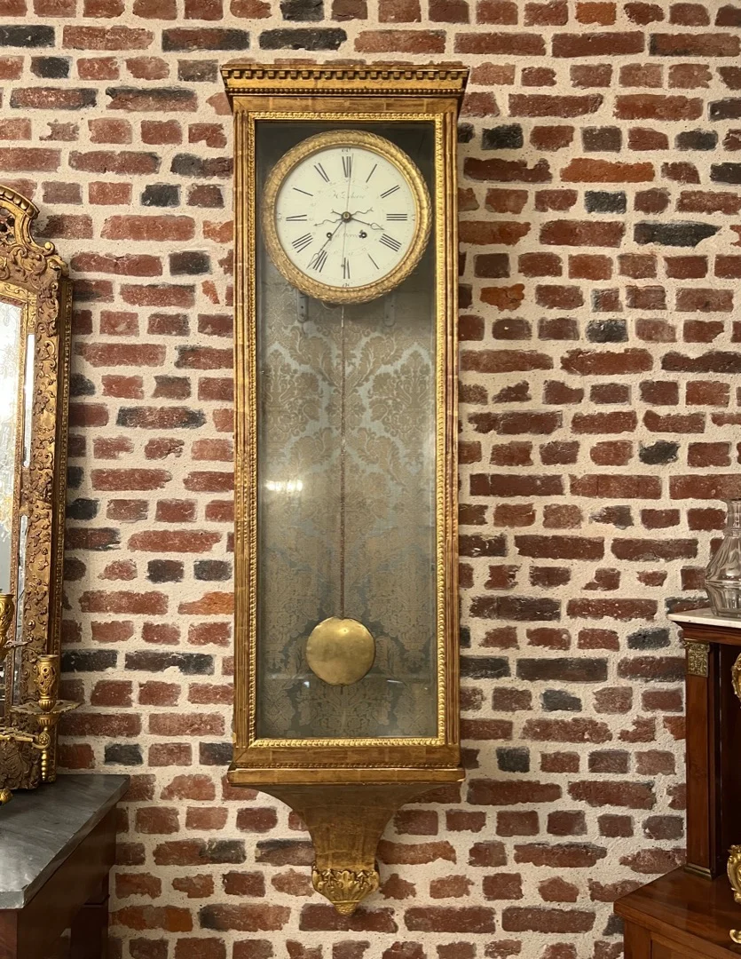 Importante Horloge Murale d'Epoque Louis XVI En Bois Dore Vers 1780