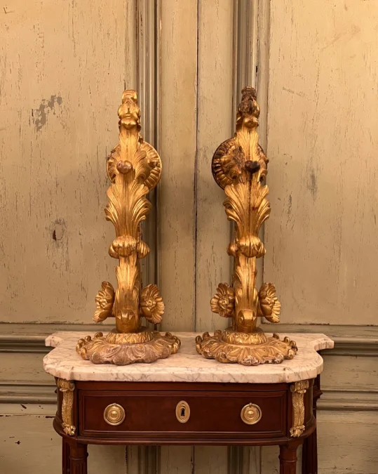 Importante Paire d'Appliques En Bois Dore De Style Louis XV Epoque XIXeme (p:65.5 cm)