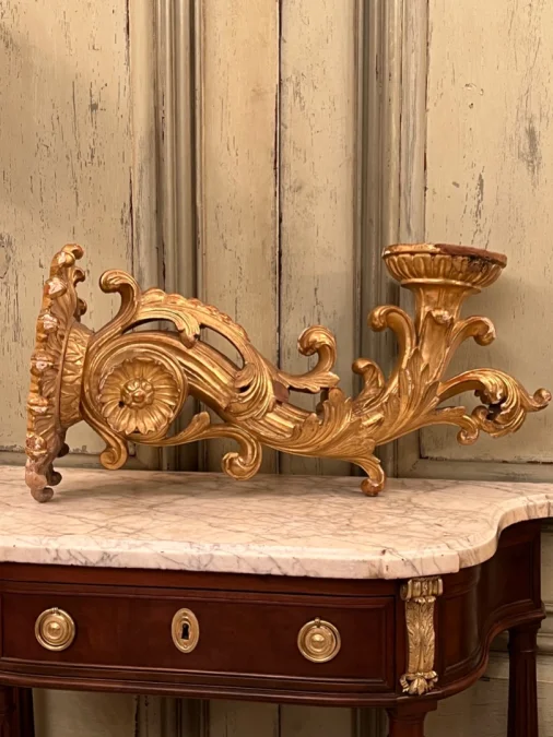 Importante Paire d'Appliques En Bois Dore De Style Louis XV Epoque XIXeme (p:65.5 cm)