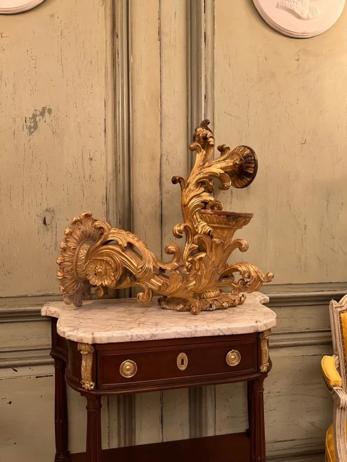 Importante Paire d'Appliques En Bois Dore De Style Louis XV Epoque XIXeme (p:65.5 cm)