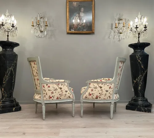 Large Paire De Bergères d'Epoque Louis XVI En Bois Laque Vers 1780