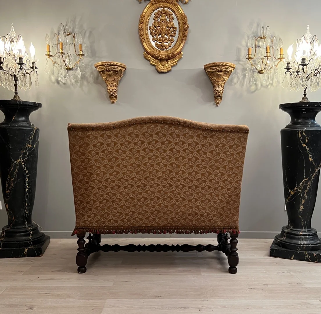 Rare Petite Banquette En Noyer d'Epoque Louis XIII XVIIème