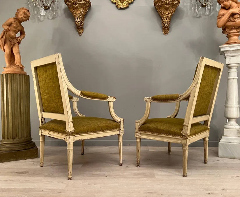 Suite De 2 Fauteuils A Dossier Plat d'Epoque Louis XVI Vers 1780