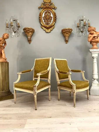 Suite De 2 Fauteuils A Dossier Plat d'Epoque Louis XVI Vers 1780