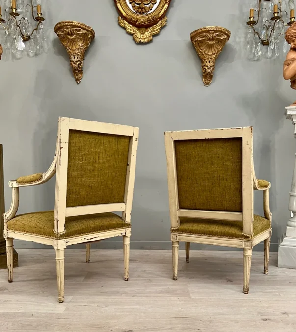 Suite De 2 Fauteuils A Dossier Plat d'Epoque Louis XVI Vers 1780