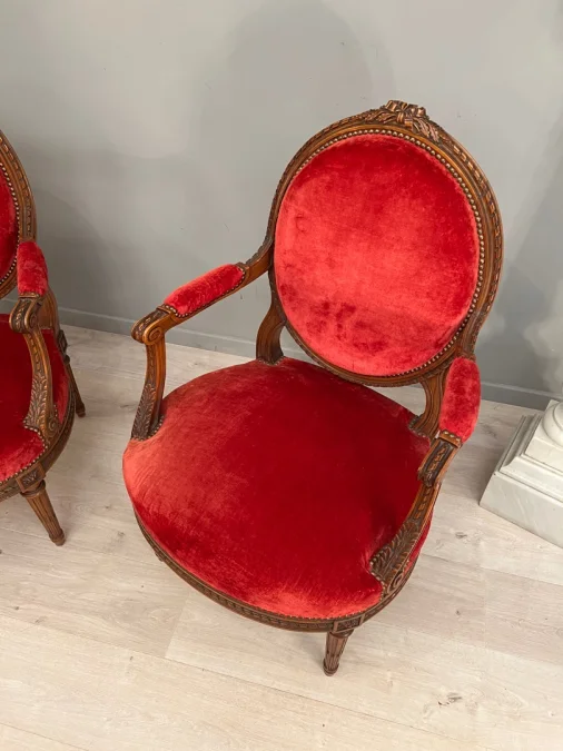 Paire De Larges Fauteuils De Style Louis XVI Epoque Fin XIXeme