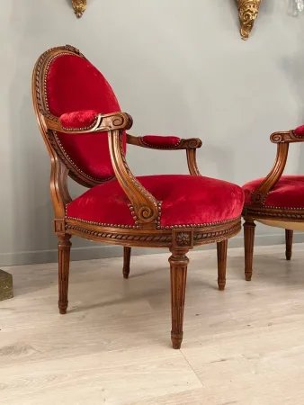 Paire De Larges Fauteuils De Style Louis XVI Epoque Fin XIXeme