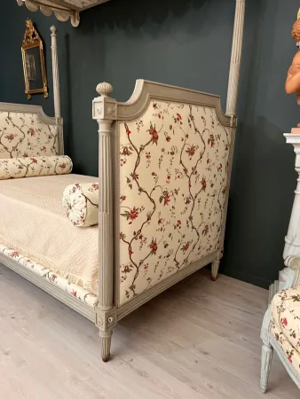 Lit A Baldaquin Dit En Chaire A Prêcher d'Epoque Louis XVI Vers 1770