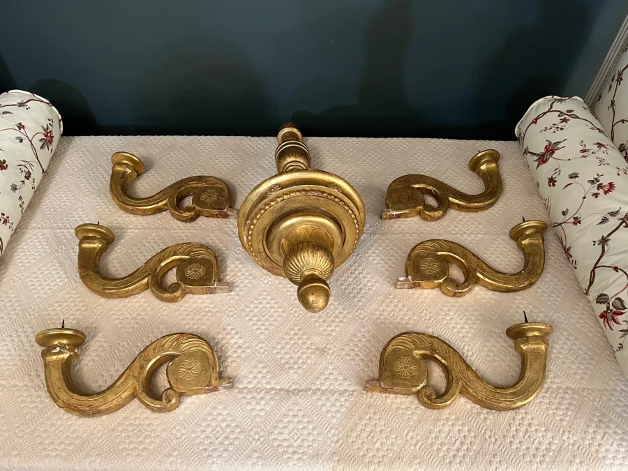 Important Lustre Italien En Bois Doré d'Epoque Louis XVI Vers 1780