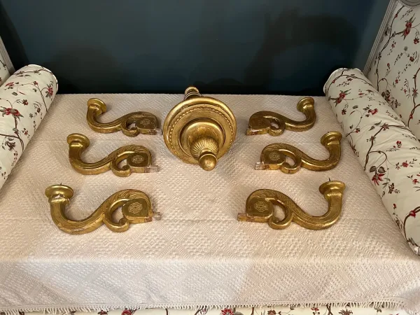 Important Lustre Italien En Bois Doré d'Epoque Louis XVI Vers 1780