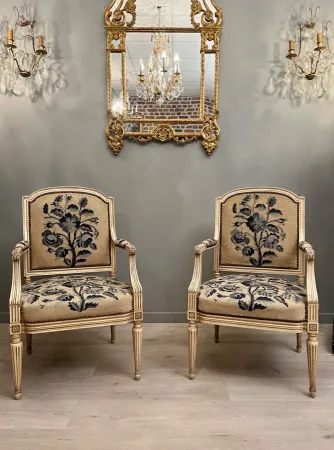 Paire De Fauteuils A Dossiers Plat De Style Louis XVI Epoque XIXeme