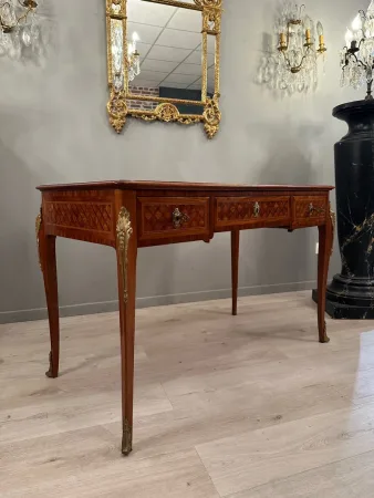 Bureau Plat En Marqueterie De Style Transition Louis XV Louis XVI Epoque Fin XIXeme