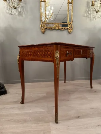 Bureau Plat En Marqueterie De Style Transition Louis XV Louis XVI Epoque Fin XIXeme