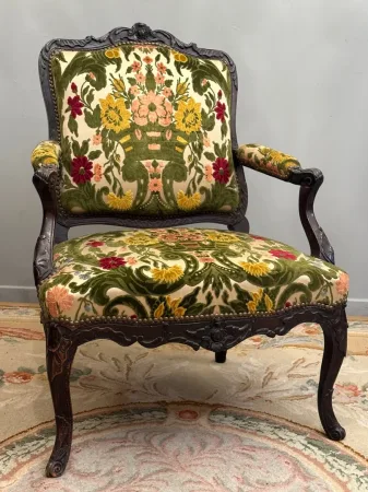Large Fauteuil A Dossier Plat d'Epoque Régence Debut XVIIIème