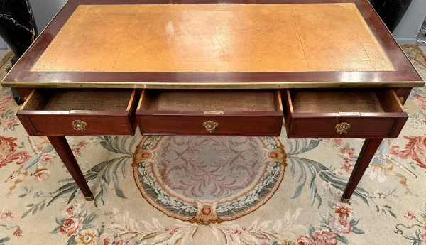André Mailfert, Important Bureau Plat En Acajou  De Style Louis XVI XIXeme Estampillé