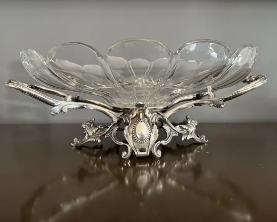Baccarat, Centre De Table En Bronze Argente Et Cristal Epoque XIXeme