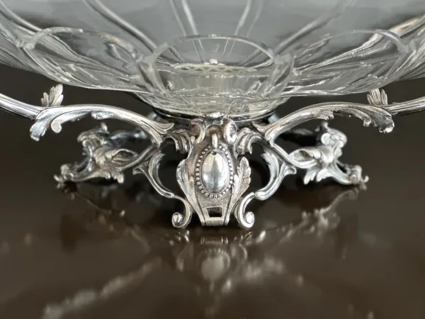 Baccarat, Centre De Table En Bronze Argente Et Cristal Epoque XIXeme
