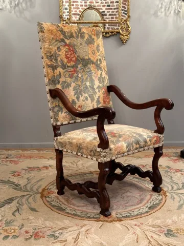 Fauteuil En Noyer d'Epoque Louis XIII XVIIème Siècle