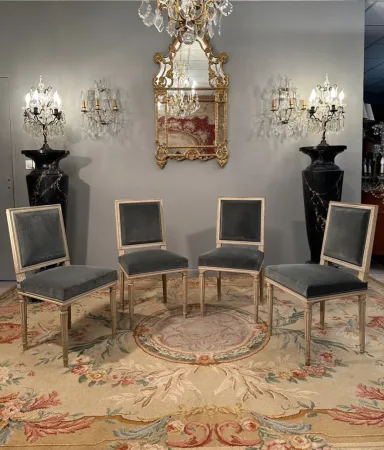 Elegante Suite De 4 Chaises Laquées De Style Louis XVI Epoque XIXème