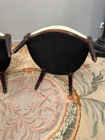 Paire De Fauteuils En Noyer d'Epoque Louis XVI Vers 1770