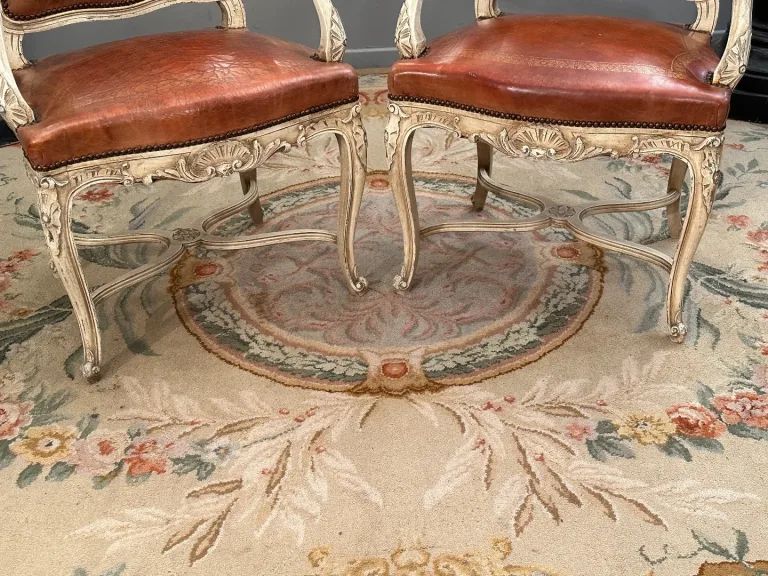 Paire De Fauteuils En Bois Laqué De Style Régence Epoque XIXème