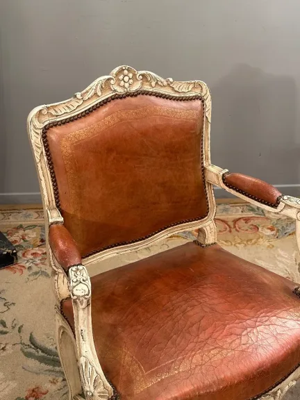Paire De Fauteuils En Bois Laqué De Style Régence Epoque XIXème