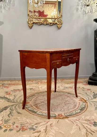 Coiffeuse Ecritoire d'Epoque Louis XV Vers 1750