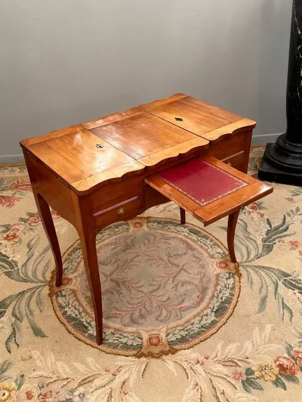 Coiffeuse Ecritoire d'Epoque Louis XV Vers 1750