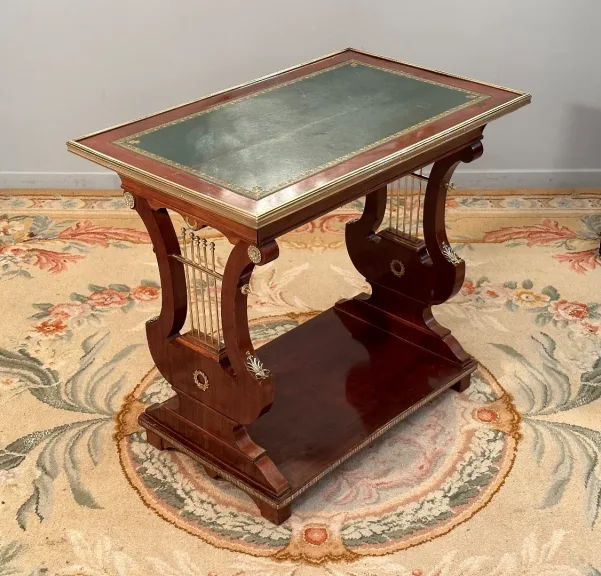 Table A Ecrire En Acajou De Style Empire Epoque XIXème
