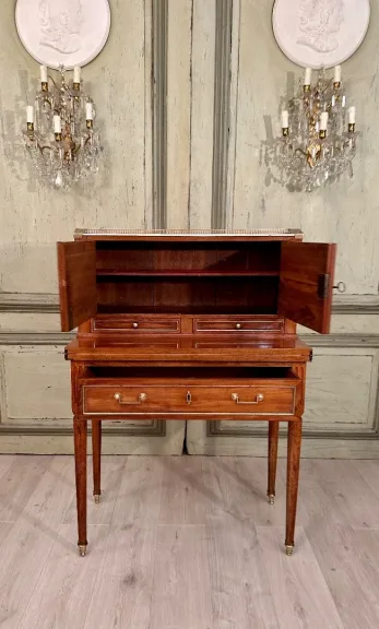 Bureau Bonheur Du Jour En Acajou d'Epoque Louis XVI Vers 1780
