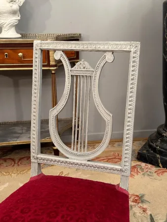 Paire De Chaises d'Epoque Louis XVI En Bois Laqué Vers 1770