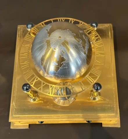 Hour Lavigne, Pendulette De Table Globe Terrestre En Bronze