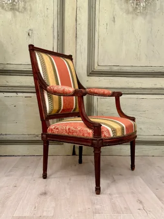 Fauteuil A Dossier Plat d'Epoque Louis XVI Vers 1780