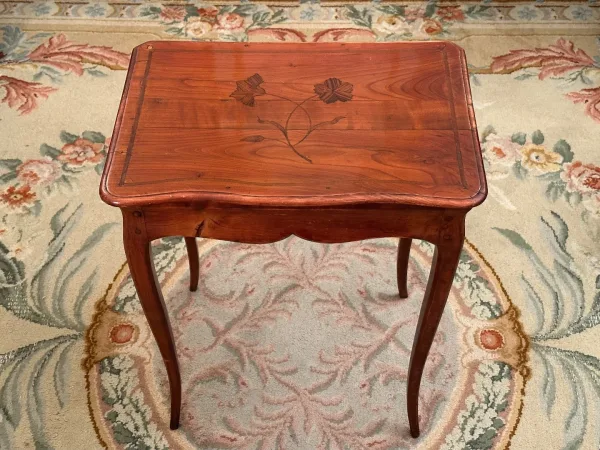 Petite Table Volante En Marqueterie d'Epoque Louis XV Vers 1750