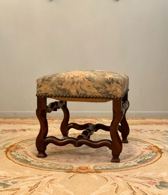 Tabouret Pouf En Noyer d'Epoque Louis XIII XVIIème