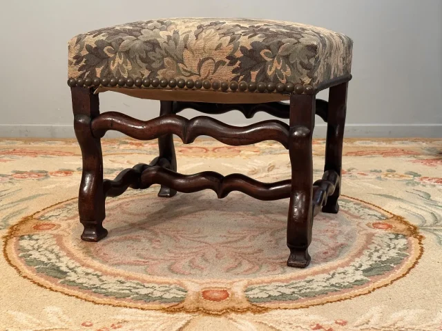 Tabouret Pouf En Noyer d'Epoque Louis XIII XVIIème
