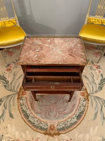 Petite Table Chiffonnière Ecritoire En Acajou d'Epoque Louis XVI Vers 1780