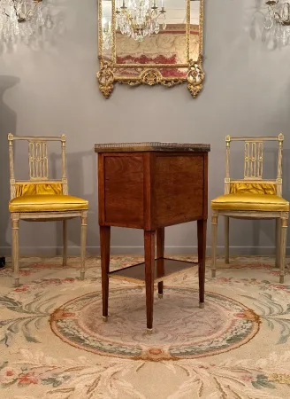 Petite Table Chiffonnière Ecritoire En Acajou d'Epoque Louis XVI Vers 1780