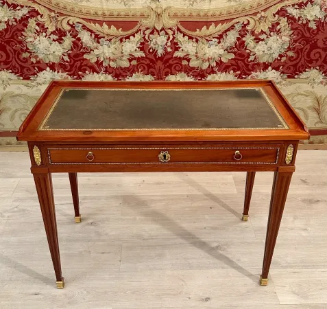 Jean-baptiste Courte, Bureau Plat En Acajou d'Epoque Louis XVI Vers 1780 Estampillé