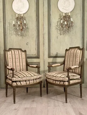Paire De Fauteuils De Style Louis XVI Epoque XIXeme Vers 1880