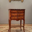 Table Chiffonnière En Marqueterie Façade Galbée d'Epoque Louis XV Vers 1750